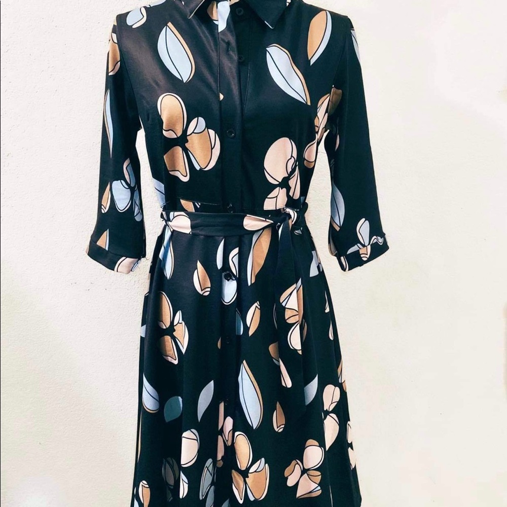 Dress - Picture 4 of 4